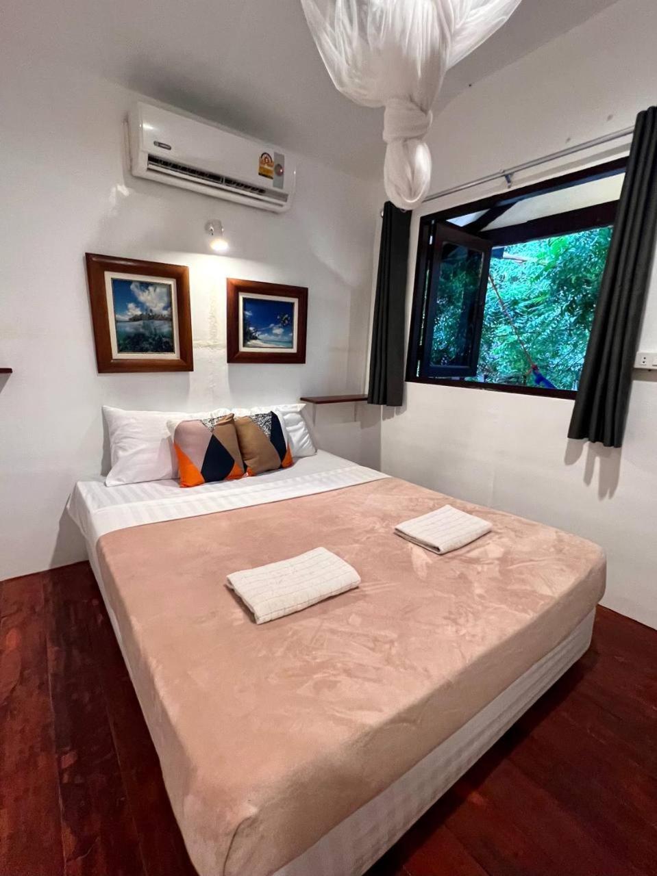 Secret Place Hotel And Restaurant Haad Yao Buitenkant foto